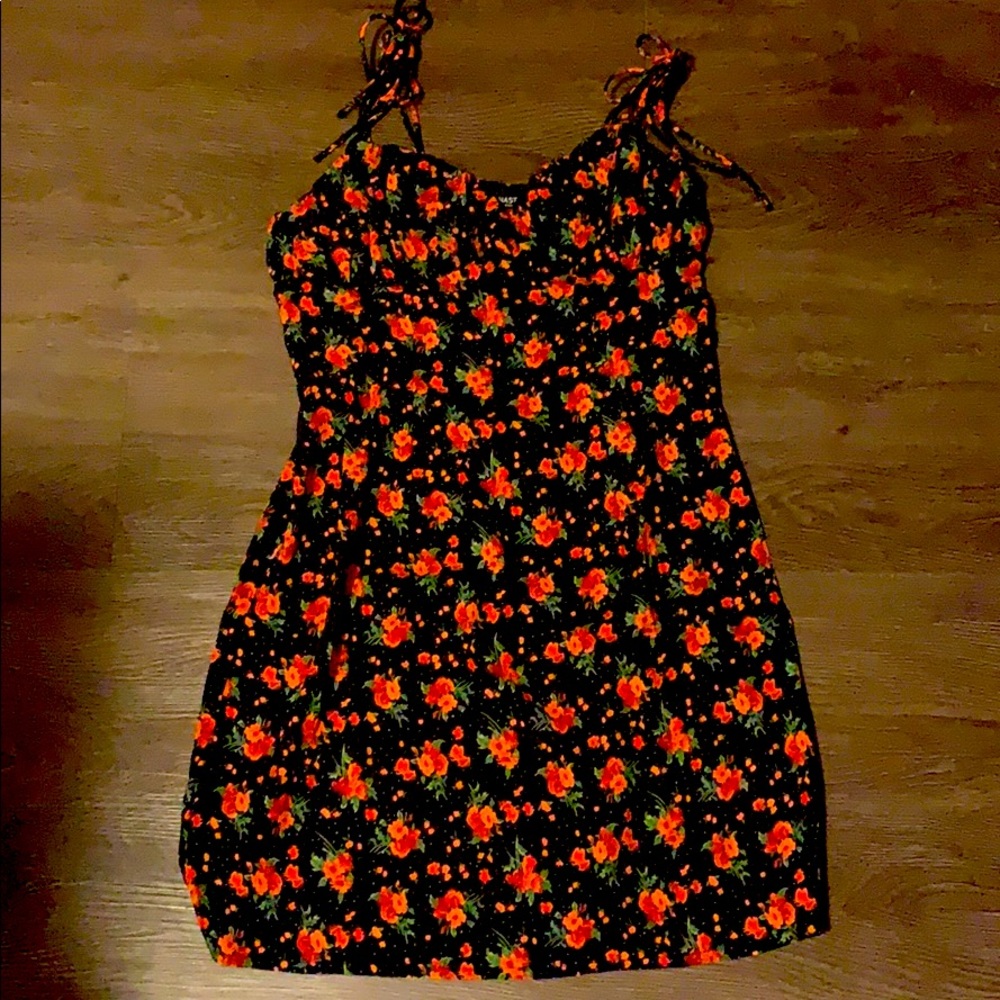 Nasty Gal size small tie sleeve floral black dress